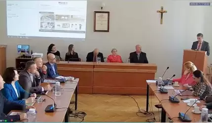 Nadzwyczajna sesja rady powiatu. Główny temat - koronawirus