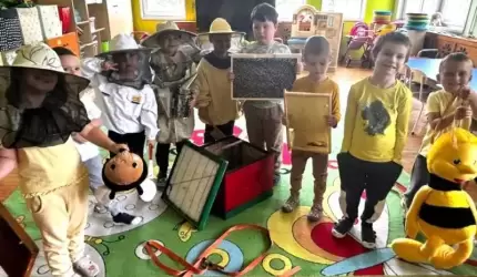 Miodowa lekcja - Dzień Pszczół w Przedszkolu w Ciechowie