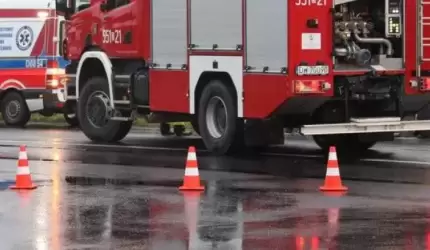 Zderzenie aut na skrzyżowaniu Środa Śląska - Ogrodnica. Jedna osoba trafiła do szpitala