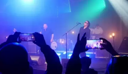 Retro Party z zespołem Czarno-Czarni z okazji Dnia Kobiet