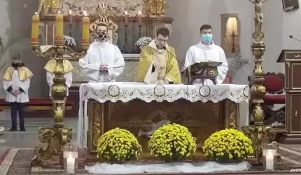Transmisja mszy św. z kościoła w Środzie Śl. (08.11.2020)