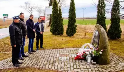 Uczcili pamięć tragicznie zmarłych w katastrofie śmigłowca Lotniczego Pogotowia Ratunkowego