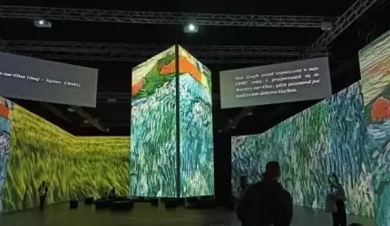 Uczniowie PZS nr 1 na ekscytującej multisensorycznej wystawie dzieł Van Gogha