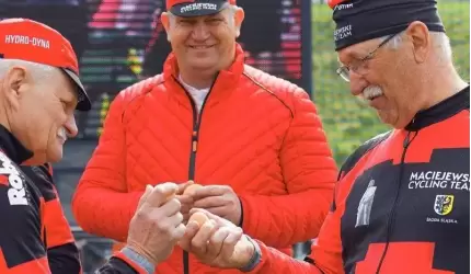 Wesołych Świąt życzą Dariusz Maciejewski i Rycerze Rolanda