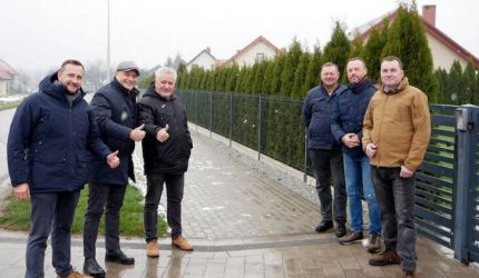 Powiat Średzki: Raport z budowy chodników!