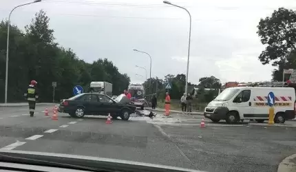 Wypadek na obwodnicy. Poszkodowana 1 osoba