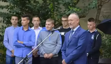 Rozpoczęcie roku szkolnego w szkołach ponadgimnazjalnych