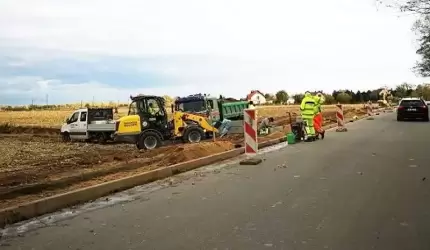 Budowa chodnika w Brzezince Średzkiej już rozpoczęta