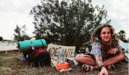 Młoda podróżniczka ze Środy zwiedza świat autostopem