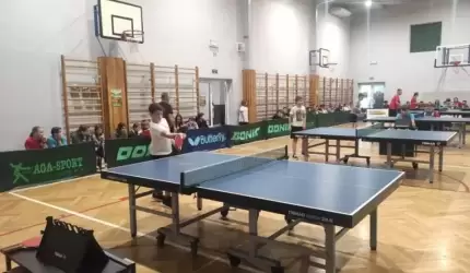 Emocjonujące rozgrywki i sportowa rywalizacja – Wiosenny Turniej Tenisa Stołowego w Ciechowie