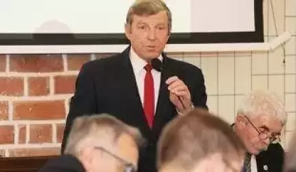 PRZEWODNICZĄCY RADY MIEJSKIEJ NIE ZOSTAŁ ODWOŁANY