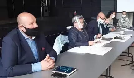 XXI Sesja Rady Powiatu w Środzie Śląskiej (na żywo)