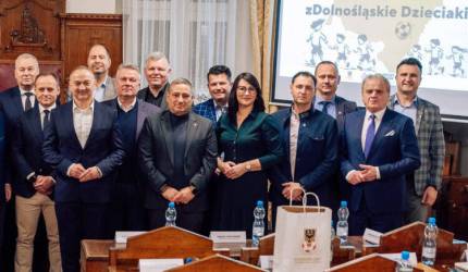 Samorządowcy rozmawiali o sporcie: Dzieciaki chcą chodzić na WF, to rodzice im nie pozwalają