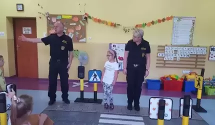 Strażnicy miejscy z wizytą w przedszkolu