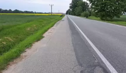 Czytelnik: Ścieżka jest zaśmiecana i uszkadzana przez ciężkie pojazdy