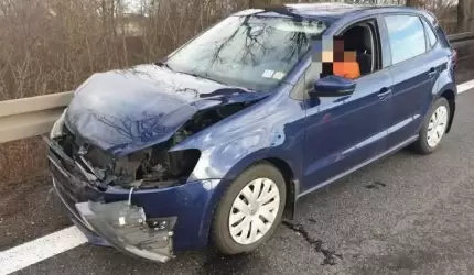 Zderzenie aut na zjeździe Kostomłoty