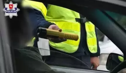 Pokłóciła się z partnerem i pijana wsiadła do samochodu...