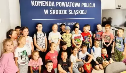 Uczniowie z Ciechowa odwiedzili średzką komendę policji