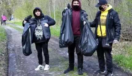 Z okazji Dnia Ziemi posprzątali swoją okolicę