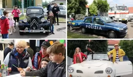 Ponad 100 zabytkowych aut zaprezentowało się przy powiatowym centrum kultury