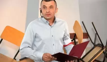 W hołdzie warszawskim powstańcom