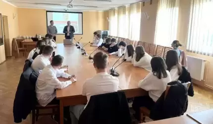 Lekcja o samorządzie w Urzędzie Gminy Udanin