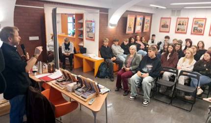 Kryminalna inauguracja w średzkiej bibliotece