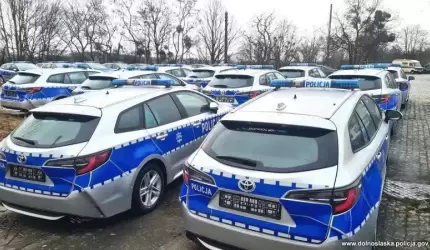 Nowe hybrydowe radiowozy trafią na drogi Dolnego Śląska