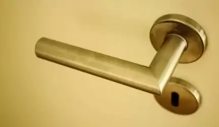 Uwaga na kradzieże "na klamkę"