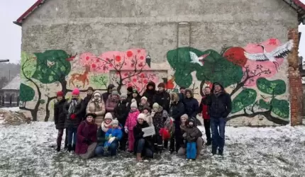 Mieszkańcy Wojnowic wspólnie zmalowali mural - pierwszy w Gminie Miękinia