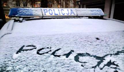 Apel funkcjonariuszy Komendy Powiatowej Policji w Środzie Śląskiej