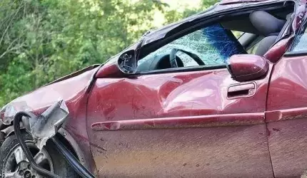 Auto w rowie - kierowca został pouczony