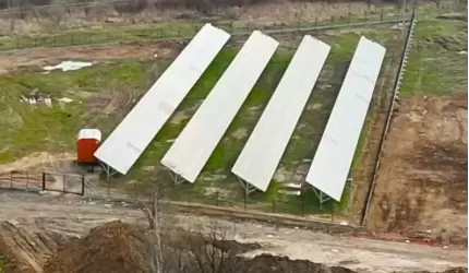 Za piaskownią w Malczycach powstała farma fotowoltaiczna. Instalacje zamontowano również na dachach kilku gminnych obiektów