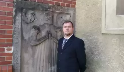 Z ziemi średzkiej na królewski dwór. Pochodzenie i kariera Hinczki z Rogowa