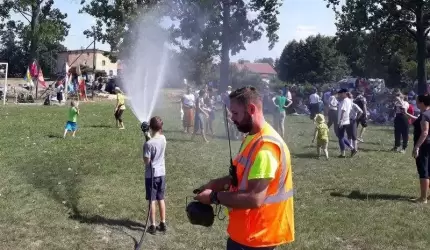 Pielgrzymi ugoszczeni przez mieszkańców i strażaków