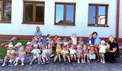 Policjanci odwiedzili średzki żłobek – edukacja i zabawa w jednym