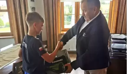 12-letni Igor z Głoski nagrodzony za wzorową postawę i odnalezienie zaginionego mieszkańca gminy