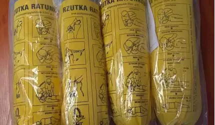 Średzcy policjanci otrzymali rzutki ratunkowe