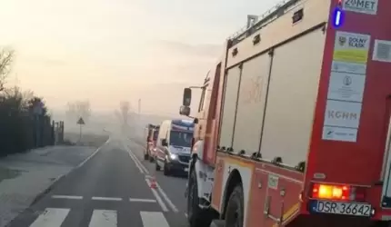 Pomiędzy Malczycami, a Rachowem auto wpadło do rowu