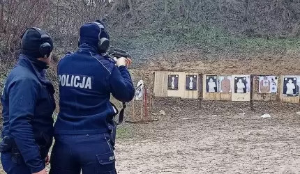 Średzcy policjanci odbyli planowe ćwiczenia na strzelnicy