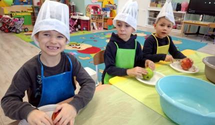 Owocowa przygoda w Przedszkolu w Ciechowie