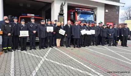 Podczas uroczystości w Udaninie przekazano promesy na zakup wozów strażackich