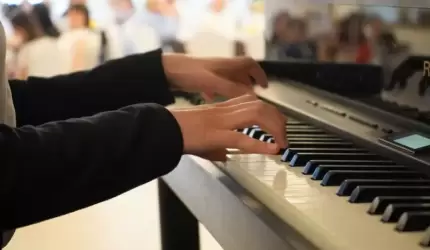 Koncert z okazji Dnia Matki w Domu Kultury w Środzie Śląskiej