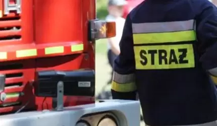 Pożar wersalki i kontener w ogniu (raport straży pożarnej)