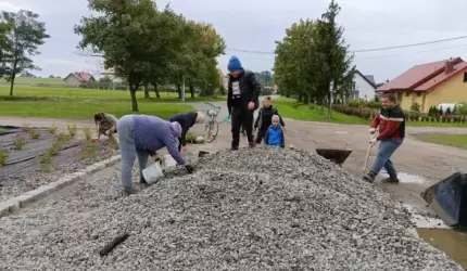 Dzięki zaangażowaniu mieszkańców i Miękińskiej Inicjatywie Razem - Kadłub pięknieje