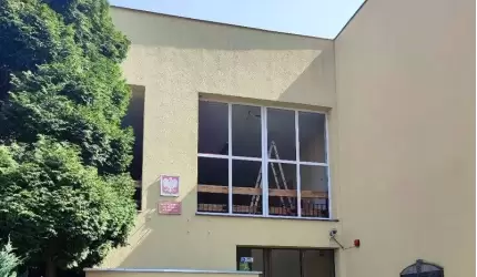 Nowe okna w SP Rakoszyce
