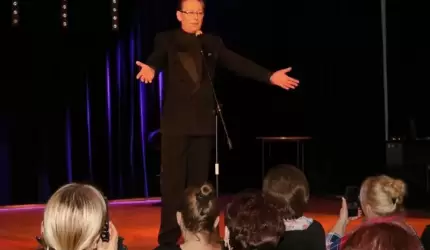 Dzień Kobiet z aktorem Jackiem Borkowskim