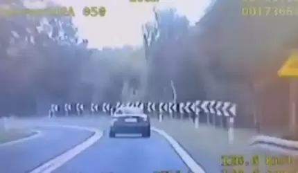 Dwukrotnie nie zastosował się do ograniczenia prędkości. Dostał mandat w wysokości 10 200 zł!