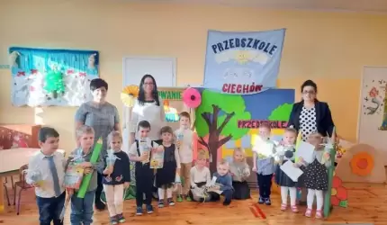 Pasowanie na przedszkolaka w przedszkolu w Ciechowie