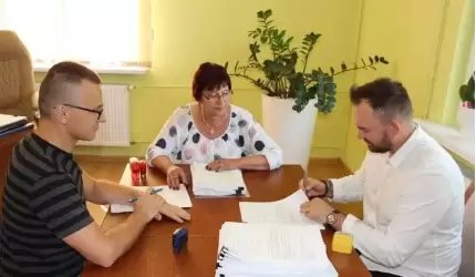 Podpisano umowę na budowę żłobka w Kostomłotach